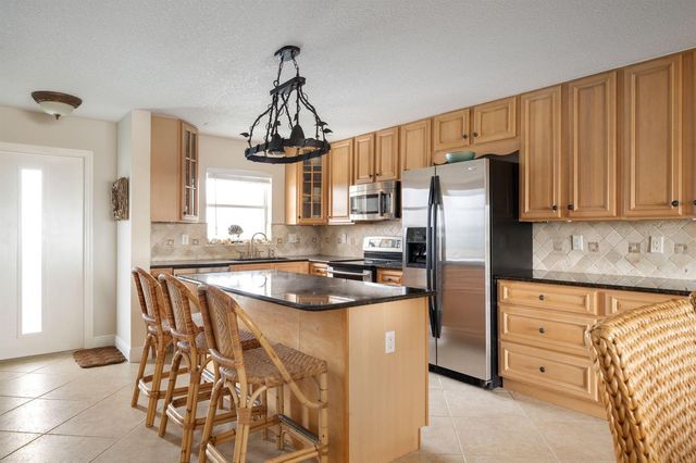 4049 Ocean Drive 505, Vero Beach, FL 32963