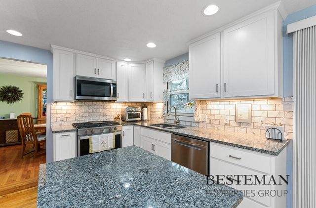 1149 Greenbriar Drive, Muskegon, MI 49445