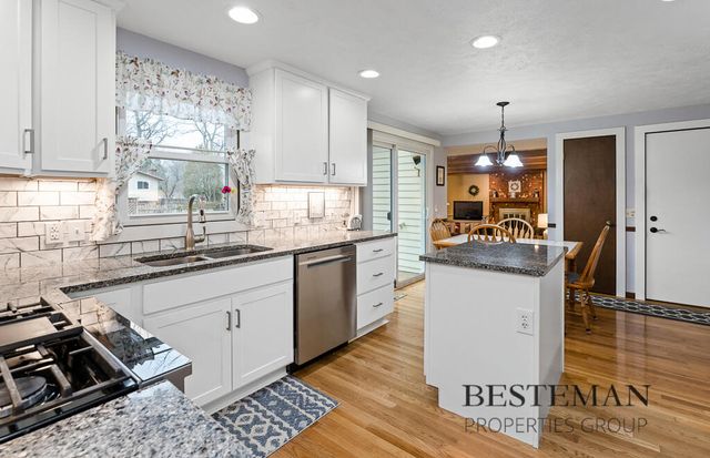 1149 Greenbriar Drive, Muskegon, MI 49445
