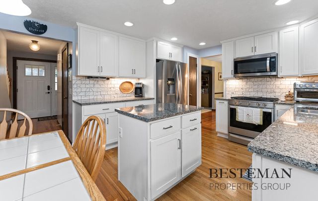 1149 Greenbriar Drive, Muskegon, MI 49445