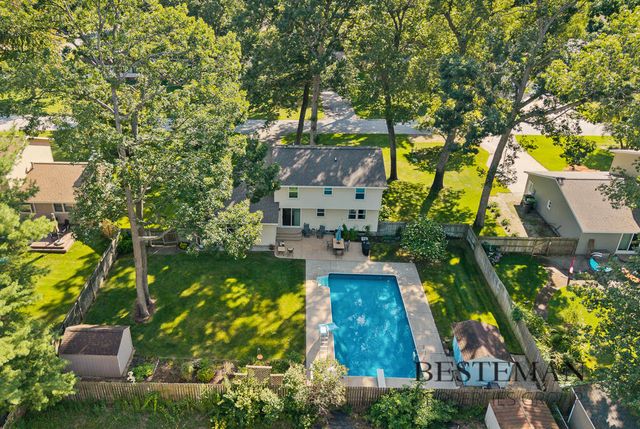 1149 Greenbriar Drive, Muskegon, MI 49445