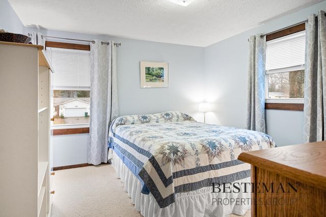 1149 Greenbriar Drive, Muskegon, MI 49445