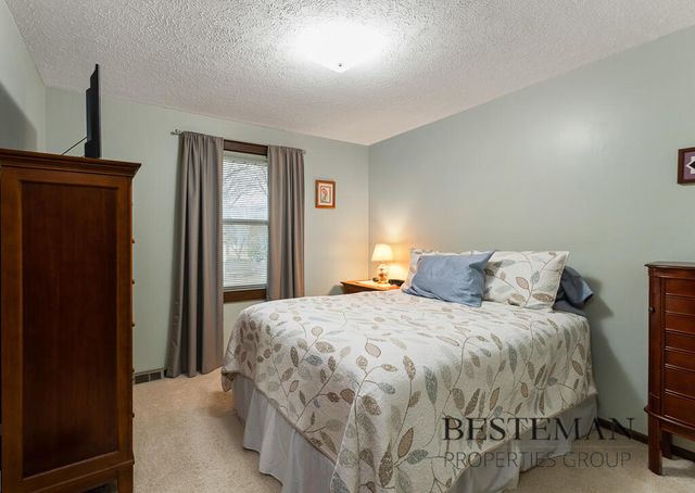1149 Greenbriar Drive, Muskegon, MI 49445