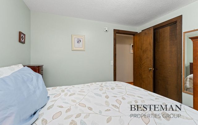 1149 Greenbriar Drive, Muskegon, MI 49445