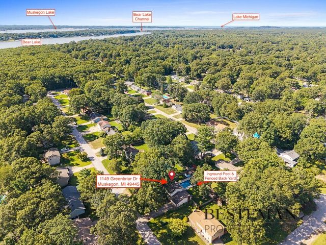 1149 Greenbriar Drive, Muskegon, MI 49445