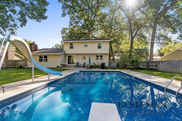 1149 Greenbriar Drive, Muskegon, MI 49445