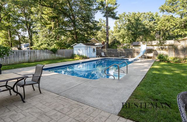 1149 Greenbriar Drive, Muskegon, MI 49445