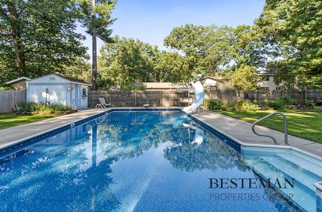 1149 Greenbriar Drive, Muskegon, MI 49445