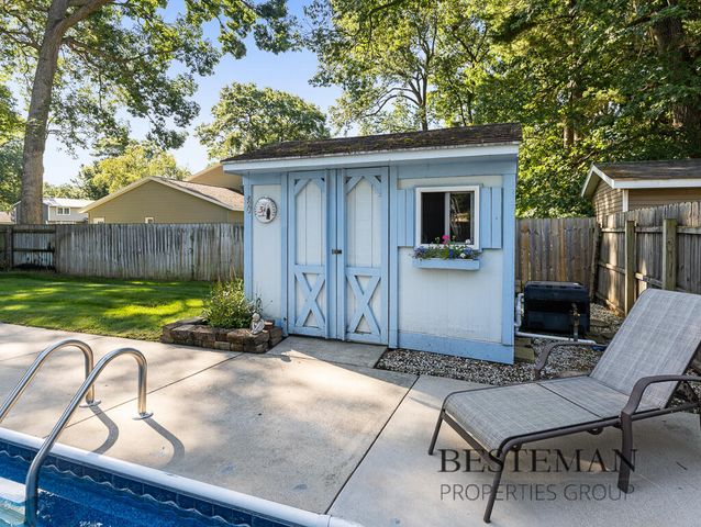 1149 Greenbriar Drive, Muskegon, MI 49445
