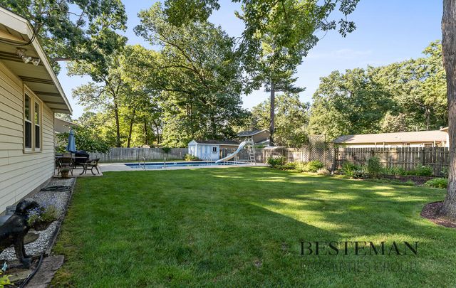 1149 Greenbriar Drive, Muskegon, MI 49445