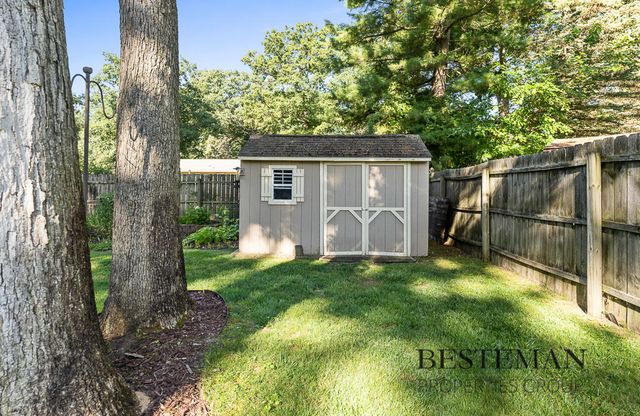 1149 Greenbriar Drive, Muskegon, MI 49445