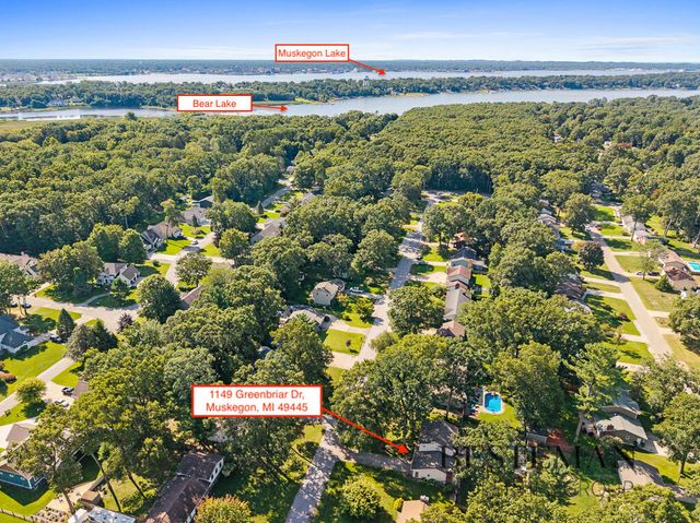1149 Greenbriar Drive, Muskegon, MI 49445