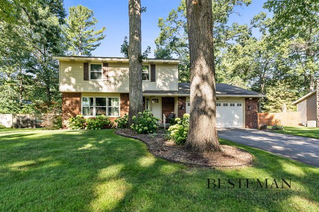 1149 Greenbriar Drive, Muskegon, MI 49445