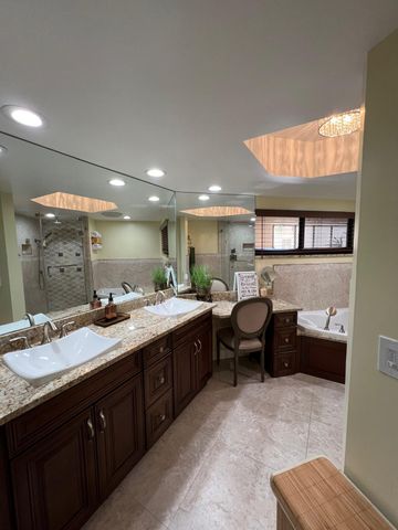 5257 S Fountains Dr S 105, Lake Worth, FL 33467