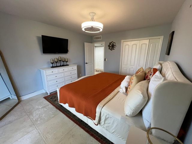 5257 S Fountains Dr S 105, Lake Worth, FL 33467