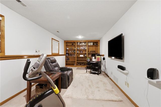 15306 W 121ST Terrace, Olathe, KS 66062