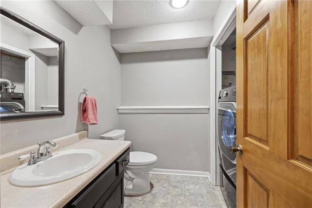 15306 W 121ST Terrace, Olathe, KS 66062