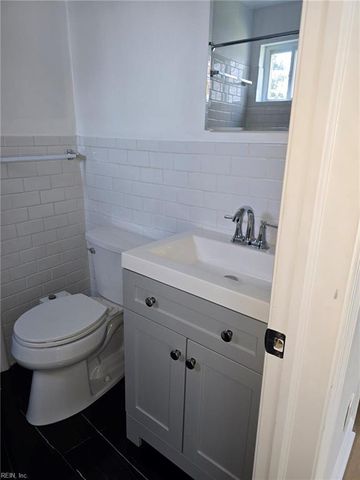 1026 Little Bay Ave Apt 2, Norfolk, VA 23503