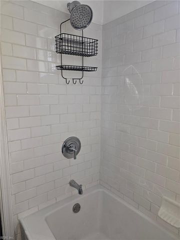 1026 Little Bay Ave Apt 2, Norfolk, VA 23503