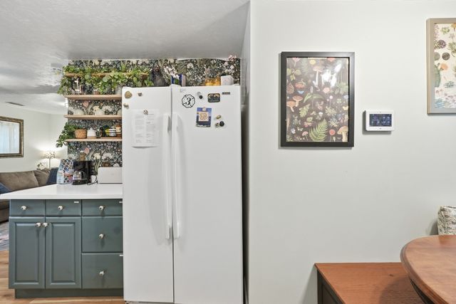 24 Briarcliff Ln B, Spencer, MA 01562