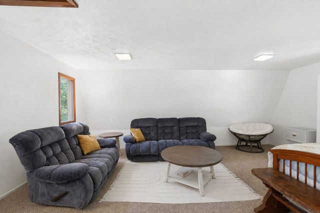 24 Briarcliff Ln B, Spencer, MA 01562