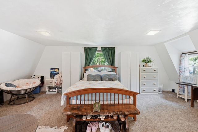 24 Briarcliff Ln B, Spencer, MA 01562