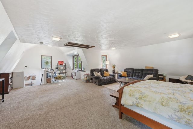 24 Briarcliff Ln B, Spencer, MA 01562