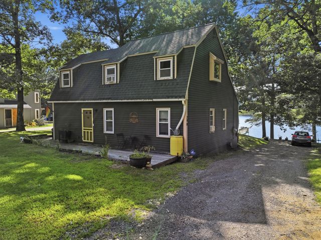 24 Briarcliff Ln B, Spencer, MA 01562