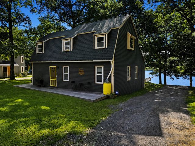 24 Briarcliff Ln B, Spencer, MA 01562