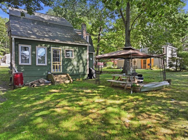 24 Briarcliff Ln B, Spencer, MA 01562
