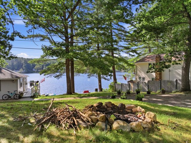 24 Briarcliff Ln B, Spencer, MA 01562
