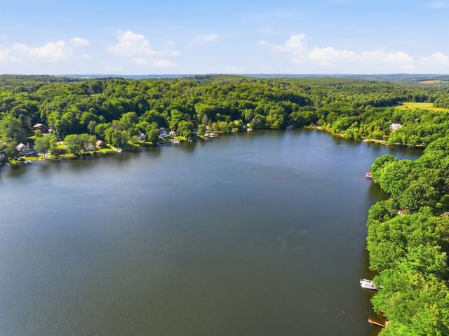 24 Briarcliff Ln B, Spencer, MA 01562
