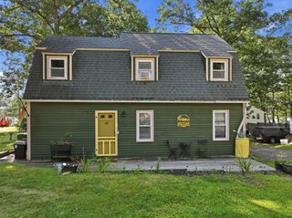 24 Briarcliff Ln B, Spencer, MA 01562