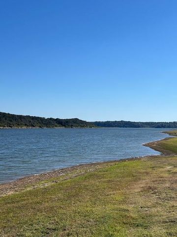 110 Midnight Sun DR, Spicewood, TX 78669