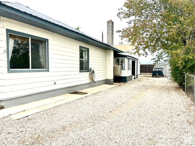 439 E 400 S, Vernal, UT 84078