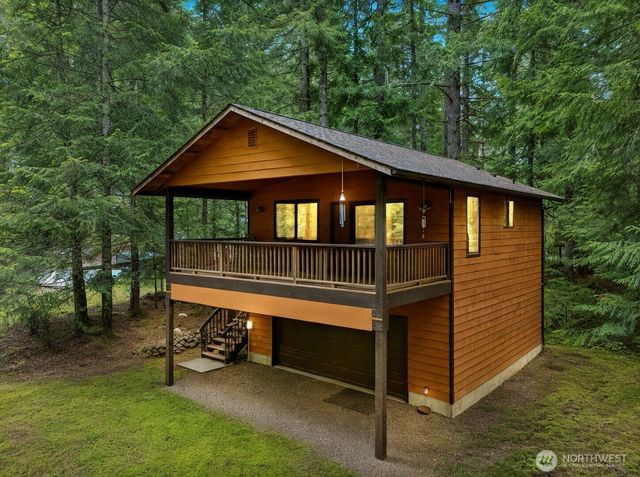 390 Potlatch N, Hoodsport, WA 98548