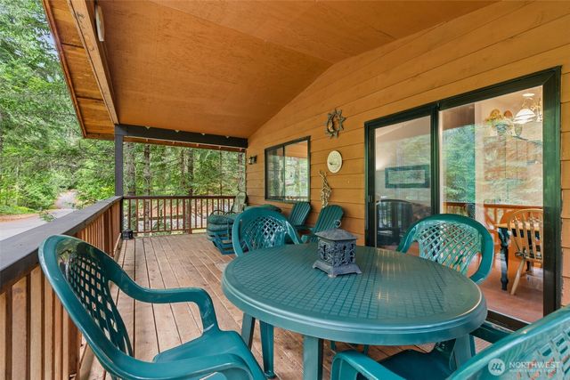 390 Potlatch N, Hoodsport, WA 98548