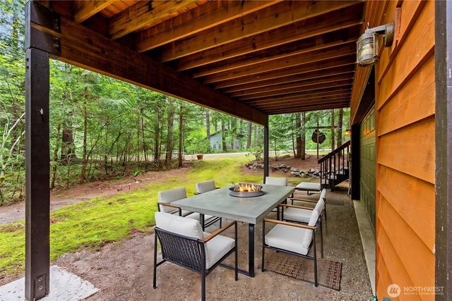 390 Potlatch N, Hoodsport, WA 98548