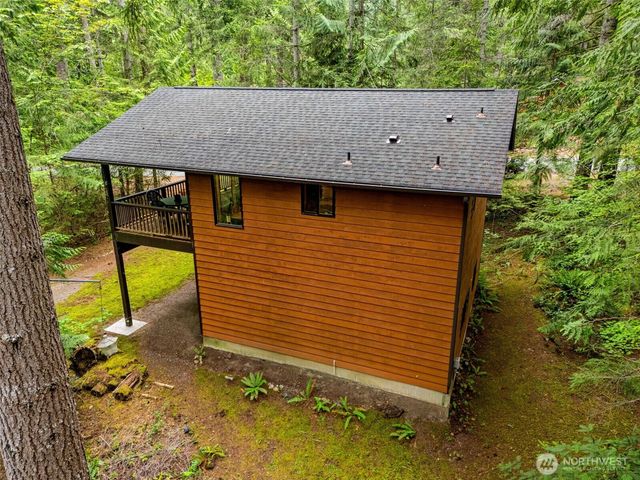 390 Potlatch N, Hoodsport, WA 98548