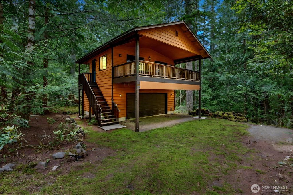 390 Potlatch N, Hoodsport, WA 98548