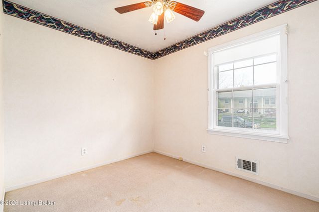 308 Caroldale Ln, Louisville, KY 40243