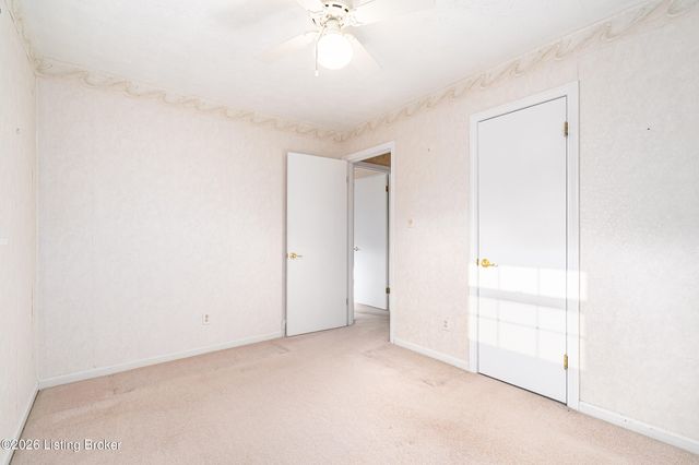 308 Caroldale Ln, Louisville, KY 40243