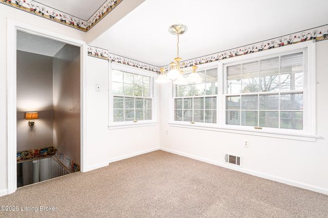 308 Caroldale Ln, Louisville, KY 40243