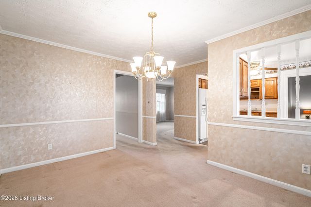 308 Caroldale Ln, Louisville, KY 40243