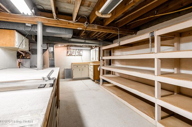 308 Caroldale Ln, Louisville, KY 40243