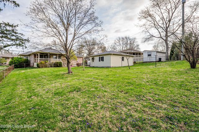308 Caroldale Ln, Louisville, KY 40243