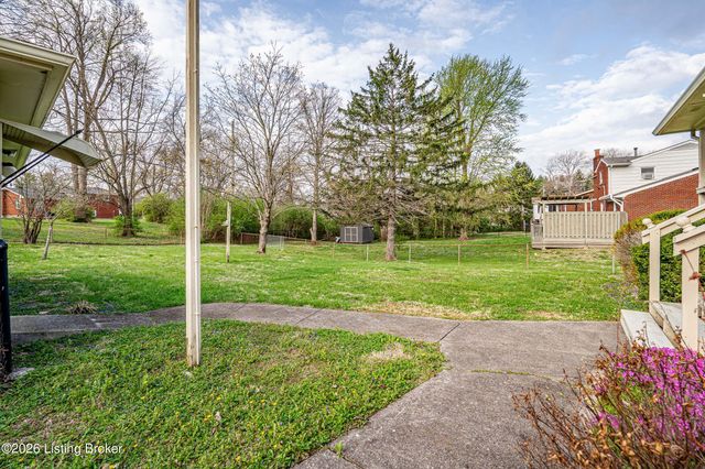 308 Caroldale Ln, Louisville, KY 40243