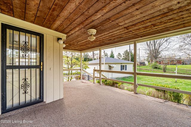 308 Caroldale Ln, Louisville, KY 40243