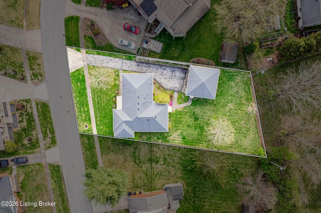 308 Caroldale Ln, Louisville, KY 40243