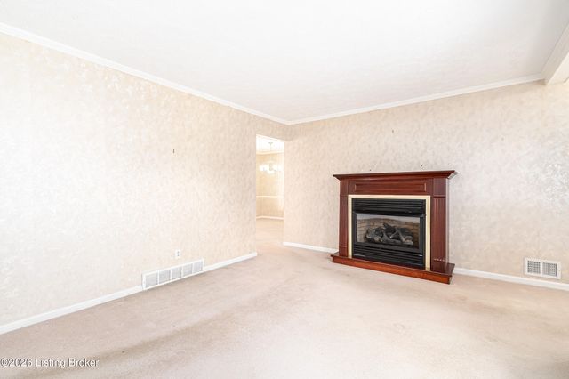 308 Caroldale Ln, Louisville, KY 40243